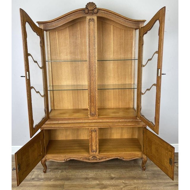 Bookcase Vintage French Louis Xiv Style Oak Glazed Display Cabinet Lot 6490 For Sale - Image 18 of 18
