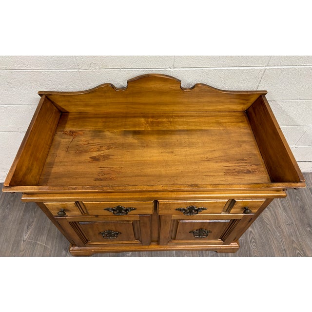 American Vintage Garrison Furniture Company Early American Colonial Revival Dry Sink For Sale - Image 3 of 17