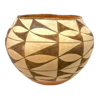 Southwestern Olla Pueblo Pottery Vessel For Sale