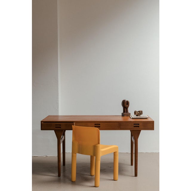 Writing desk designed by Nanna Ditzel and produced S. Willadsen in Denmark around 1960. This 3 drawer version has a solid...
