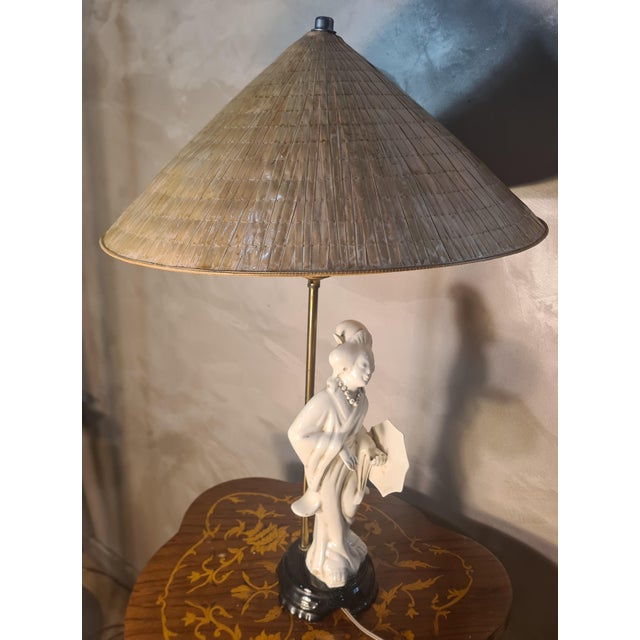 White Porcelain Geisha Lamp with Rice Straw Lampshade, 1950s For Sale - Image 9 of 10