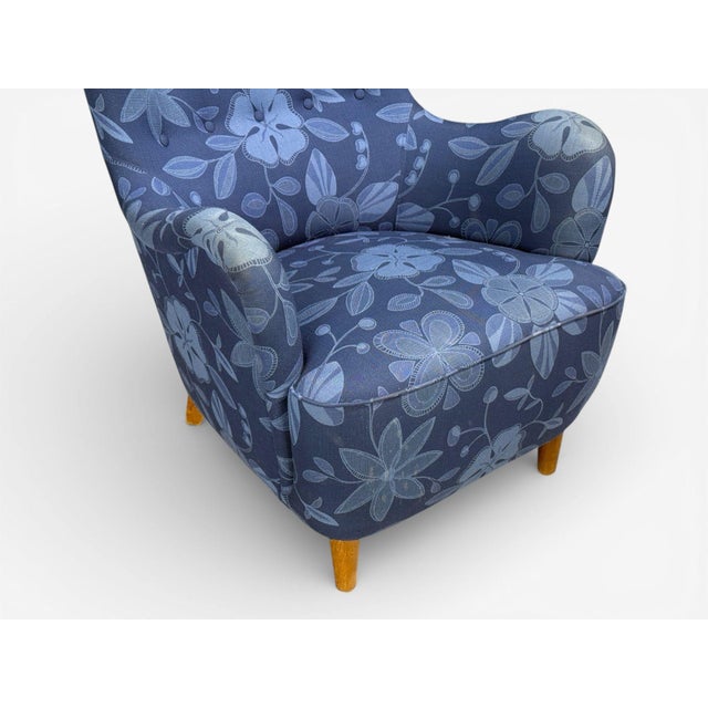Danish Modern, Wingback Chair, Blue Fabric, Wood, Denmark, 1940s For Sale In New York - Image 6 of 10