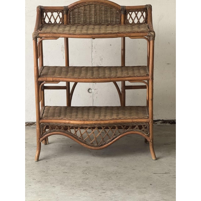 Vintage Wicker Etagere, 1970s, in Very Good conditions. Designed 1970 to 1979