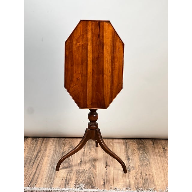 Traditional Vintage Federal Style Cherry Octagonal Tilt Top Candlestand by Stickley For Sale - Image 3 of 9