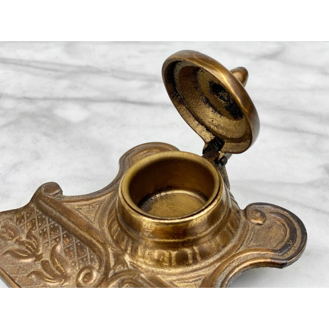 1970s Vintage Victorian Gilded Brass Inkwell Fountain Pen Stand For Sale - Image 5 of 10