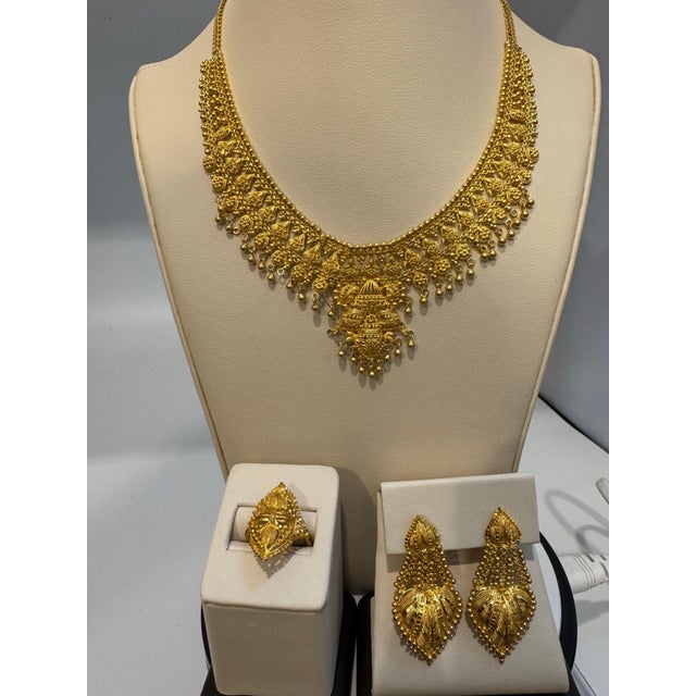 2020s 54Gm 22 Karat Gold Necklace, Earring & Ring Suite Bridal Princess Necklace Suite For Sale - Image 5 of 8