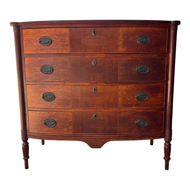 Antique New England Federal Chest of Drawers / Dresser For Sale