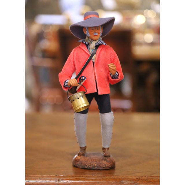 Set of Eight Mid-Century French Santons From Provence For Sale - Image 9 of 18