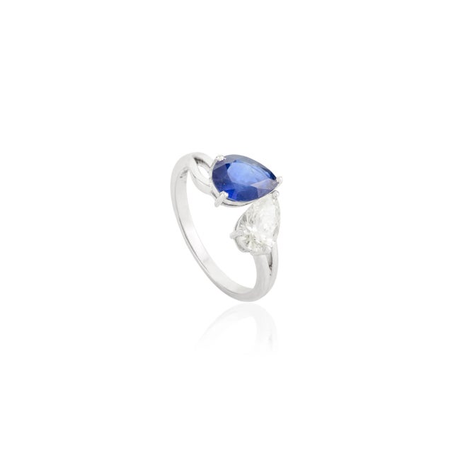 Modern 18k Gold Pear Cut Sapphire Diamond Toi Et Moi Engagement Ring Size 5 For Sale - Image 3 of 12