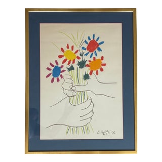 1950s Pablo Picasso - Flowers in the Hands Vintage Lithohgraph For Sale