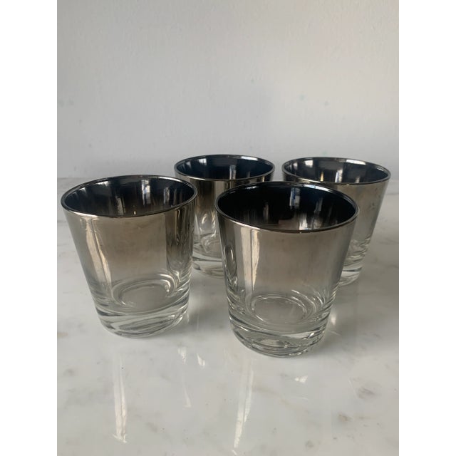 Mid-Century Modern Vitreon Queens Silver Lusterware Old Fashioned Glasses & Ice Bucket Cocktail Set- 5 Pieces For Sale In Los Angeles - Image 6 of 12