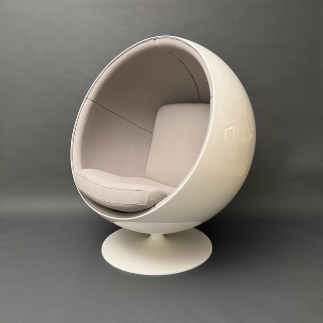 Ball Chair in White and Grey by Eero Aarnio for Asko, Finland, 1960s, in Restored conditions. Designed 1960 to 1969 This...