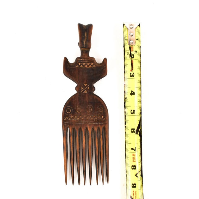 Early 20th Century Nyamwezi Mwana Hiti Figural Comb Tanzania For Sale - Image 4 of 7