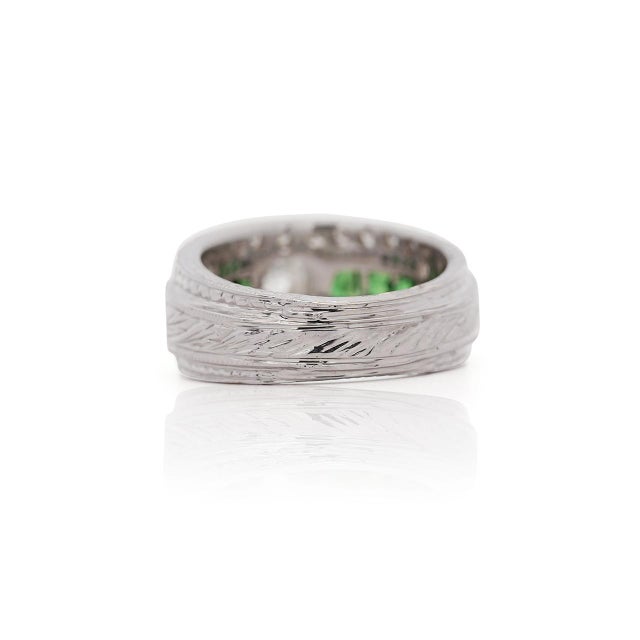 Mid 20th Century 1.48 Carat Old Cut Diamond and Tsavorite Vintage Art Deco Filigree Ring, Size 8 For Sale - Image 5 of 8