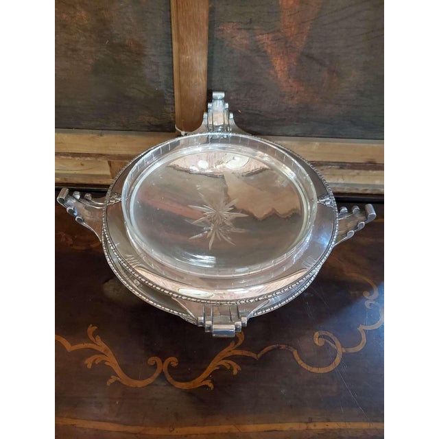 Art Deco centerpiece from the 1940s, silver plate, of beautiful quality, the ornament is composed of the base, upper tray,...