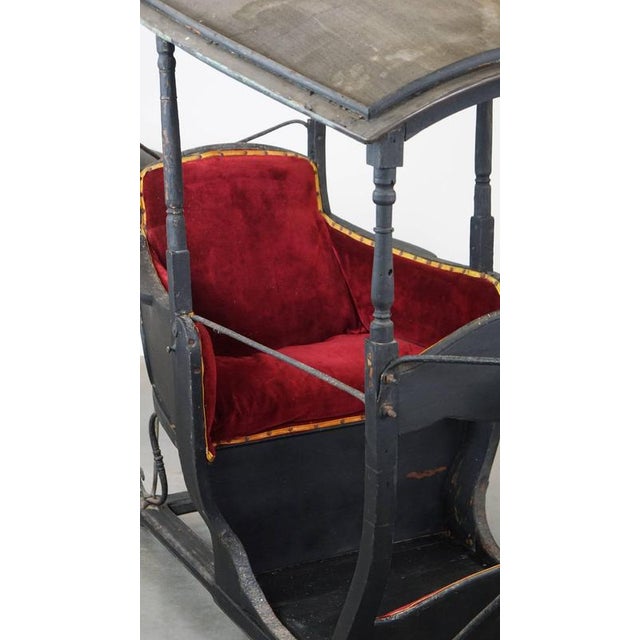 Sedan Chair Carriage, Late 19th Century For Sale - Image 9 of 17