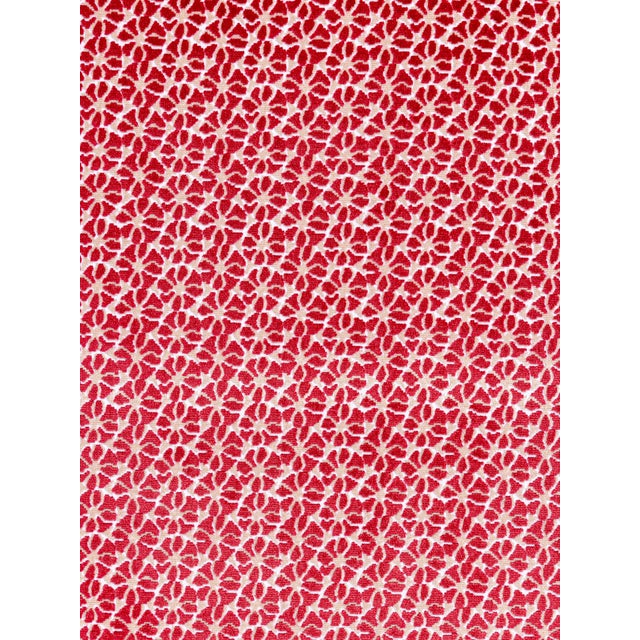 Hinson re-enters the limelight with a show-stopping debut collection under the Scalamandré name. COLOR POP!, a collection...