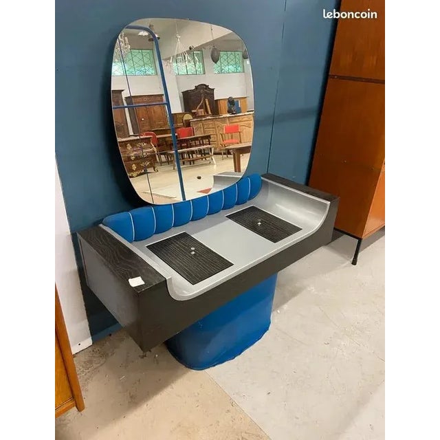 Vintage Dresser's Table, 1970s, in Very Good conditions.
