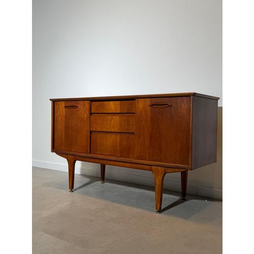 Vintage Sideboard in Teak from Jentique For Sale - Image 9 of 9
