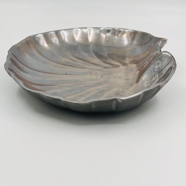 Metal 1960s Wilton Armetale Scallop Shell Serving Dish For Sale - Image 7 of 10