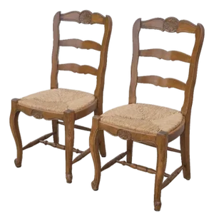 Mid-20th Century Shell Carved Walnut French Country Ladder Back Rush Seat Chairs, a Pair