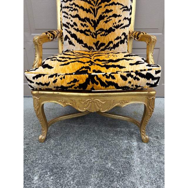 Antique French Regency Giltwood Fauteuil in Scalamandré “Le Tigre” Silk Velvet For Sale - Image 10 of 15