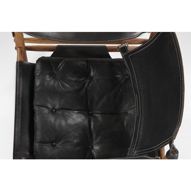 Arne Norell Vintage Scirocco Safari Lounge Chairs in Black Leather and Wood by Arne Norell for Arne Norell AB, 1960s, Set of 2 For Sale - Image 4 of 5