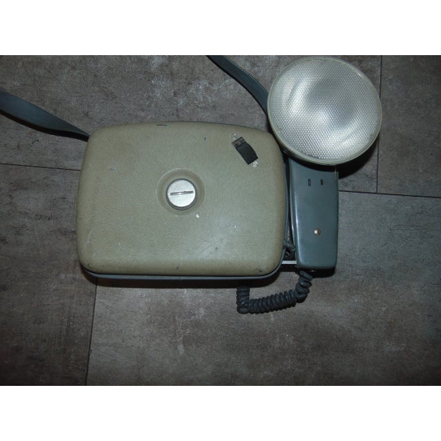 Photographic flash, vintage from the 60s, multiblitz color made in germany, dimensions: height 21 cm, width 29 cm, depth...