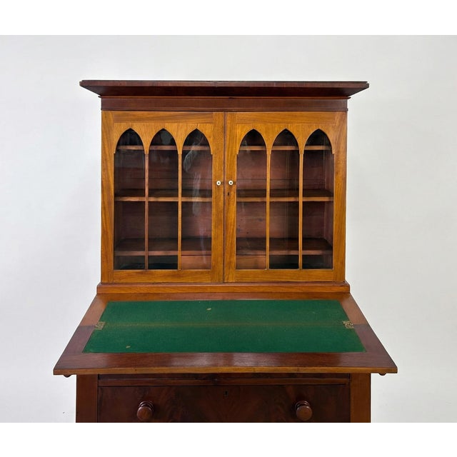 Traditional 19th Century Antique American Federal Mahogany Secretary Desk Bookcase For Sale - Image 3 of 4