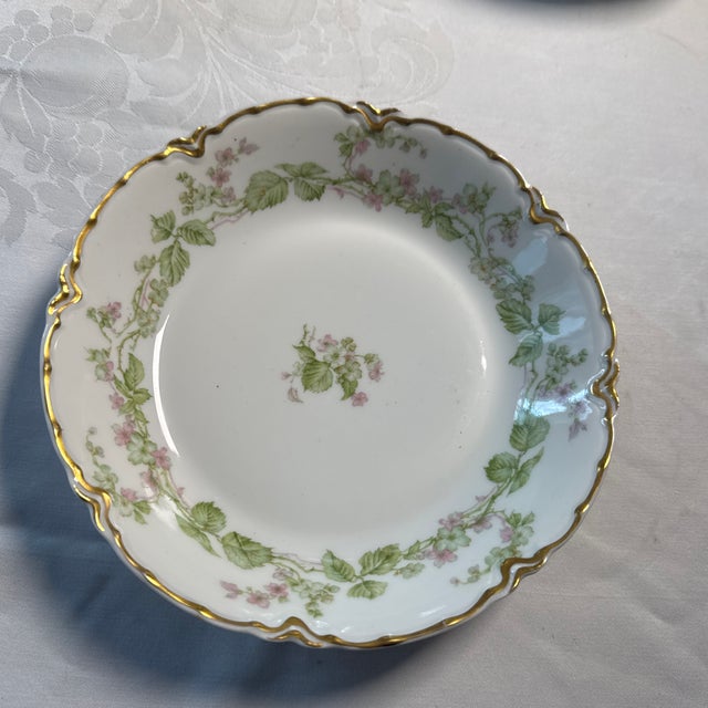 Antique Haviland & Co. Limoge, France "The Charonne" Serving Bowl 7 7/16" For Sale - Image 9 of 10