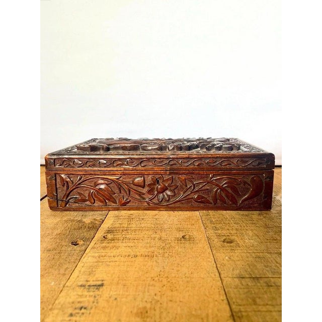 Antique Victorian Carved Oak Heraldic Box with Rose and Thistle, 1880 For Sale - Image 3 of 9