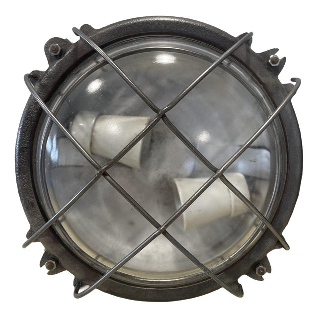 Vintage Industrial Round Wall Lamp in Cast Iron, 1930s For Sale