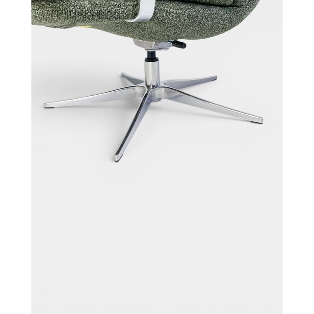 Early 21st Century Ergonomic Lounge Chair in Green Wool Bouclé by Mood Copenhagen, 2010s For Sale - Image 5 of 10