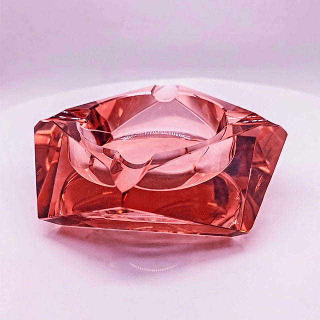 Pink Vintage Italian Pink Multifaceted Ashtray in Murano Glass, 1960s For Sale - Image 8 of 8