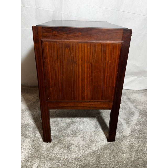 Founders Furniture Company 1960s Attributed to Jack Cartwright for Founders Walnut Nightstands With Slate Top, A Pair For Sale - Image 4 of 12