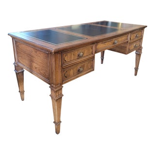 1970s Sligh Vintage Leather Top Desk For Sale
