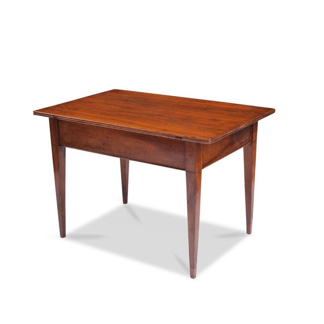 Beautifully proportioned table or desk made of walnut, created around 1810 in Germany Dimensions: Height: 74 cm Width 111...