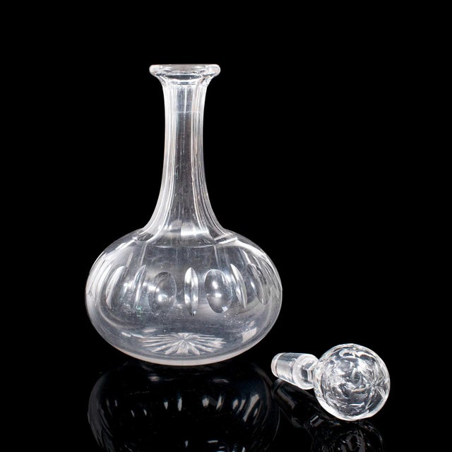 1910s 1910s Pair of Antique Edwardian English Silver Plate Decanters and Stands For Sale - Image 5 of 13