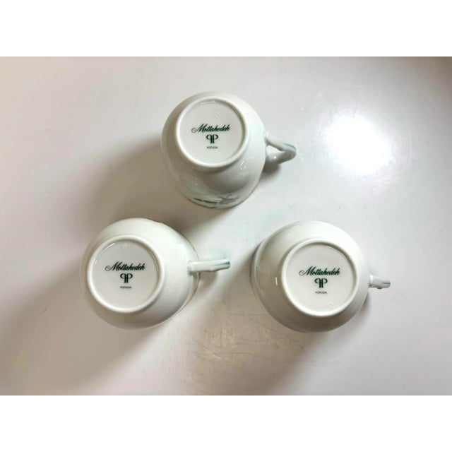 Ceramic 1990s Mottahedeh 'Duke of Gloucester' Porcelain Cups and Saucers Set- 6 Pieces For Sale - Image 7 of 12