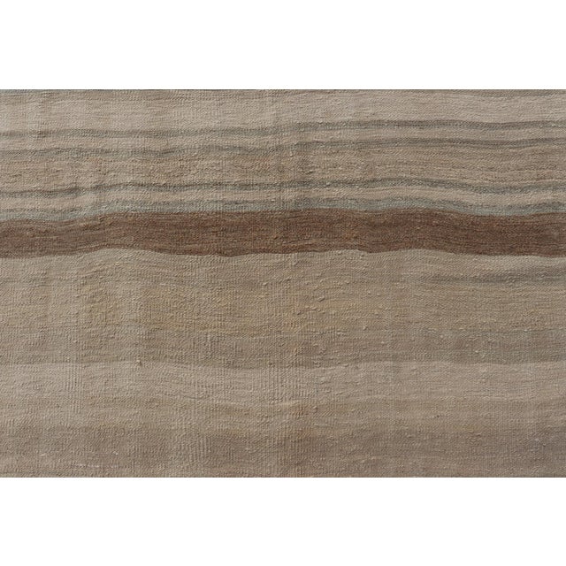 Mid 20th Century Subtle Horizontal Stripe Design Turkish Vintage Kilim Rug in Warm Neutral Tones For Sale - Image 5 of 11
