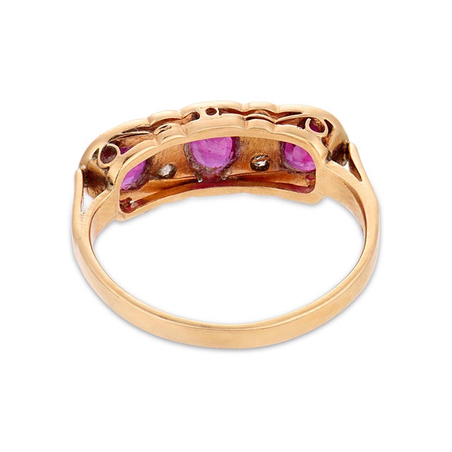 1900-1909 Victorian Ruby Diamond 18k Yellow Gold Ring, Size 6 For Sale In Los Angeles - Image 6 of 7