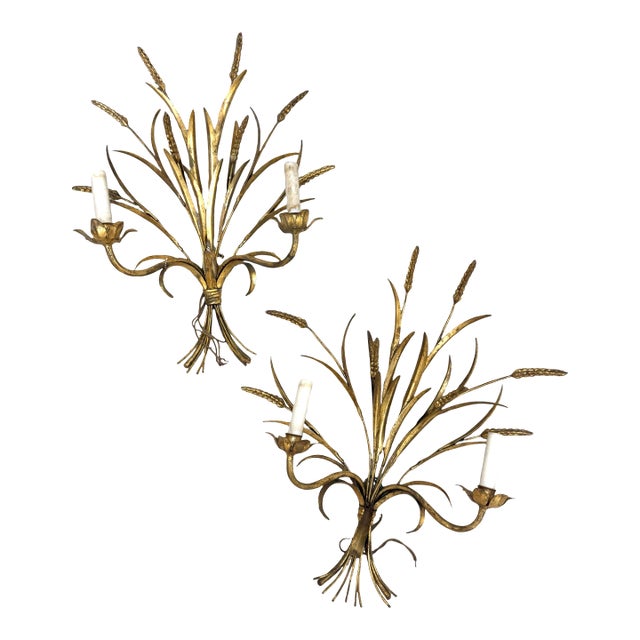Vintage Italian Wheat Sheaf Wall Sconces – Pair of Gilt Tole Metal Hollywood Regency Sconces - a Pair For Sale