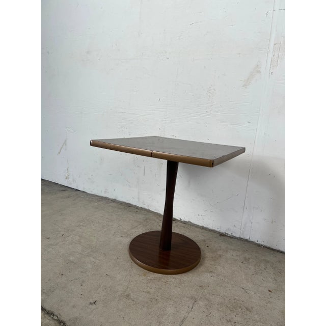 Pair of Mid Century Modern Small Pedestal End Tables Chairish
