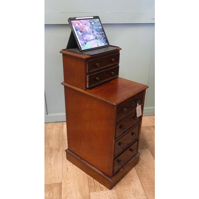 Hotel Reception Greeting Station For Sale - Image 4 of 7