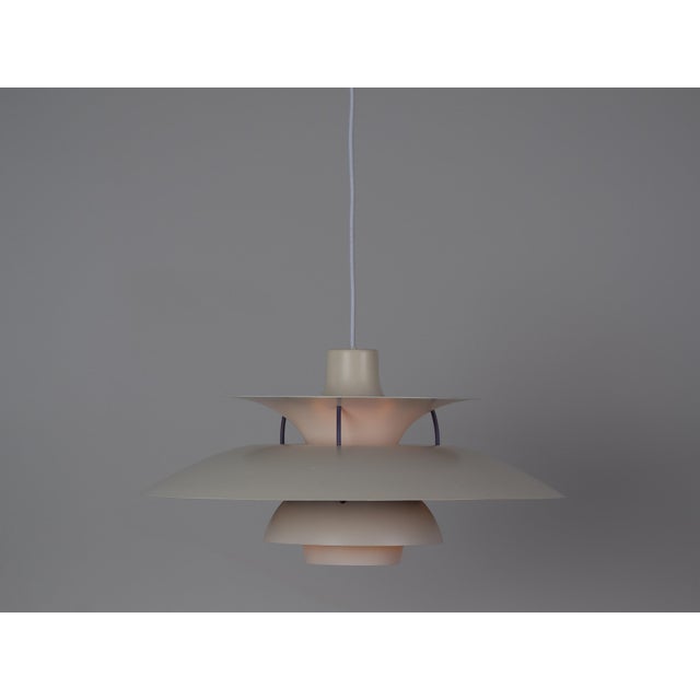 The ph 5 lamp is an icon of danish design that has gained immense popularity worldwide. Designed by the renowned designer...