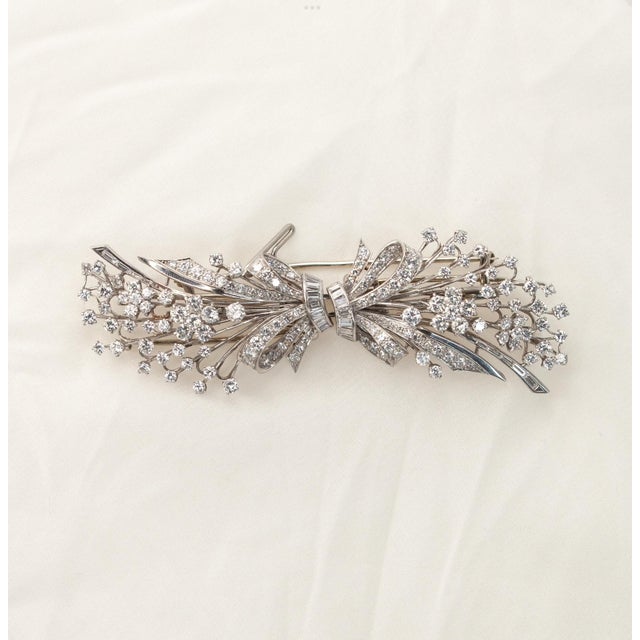 1950s Platinum Diamond Durette Clip Brooch For Sale - Image 4 of 11