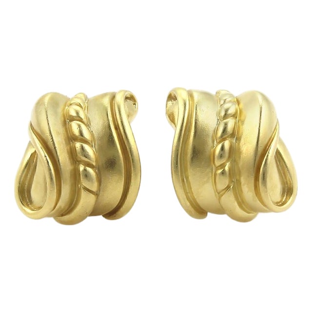 Mid 20th Century Kieselstein Cord 18K Yellow Gold Scroll Shell Clip On Earrings For Sale