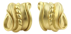 Mid 20th Century Kieselstein Cord 18K Yellow Gold Scroll Shell Clip On Earrings