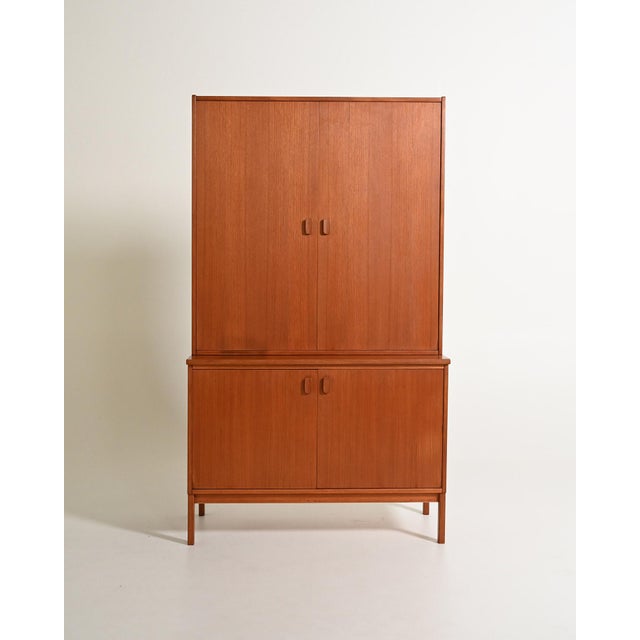Scandinavian Teak Wardrobe, 1960s For Sale - Image 10 of 10