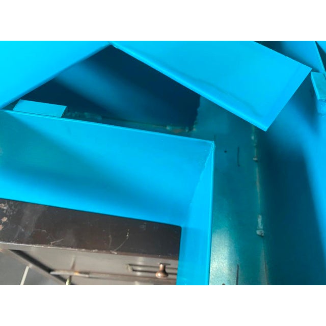 Letter T Sign in Aluminum and Acrylic Glass, 1970s For Sale - Image 4 of 10